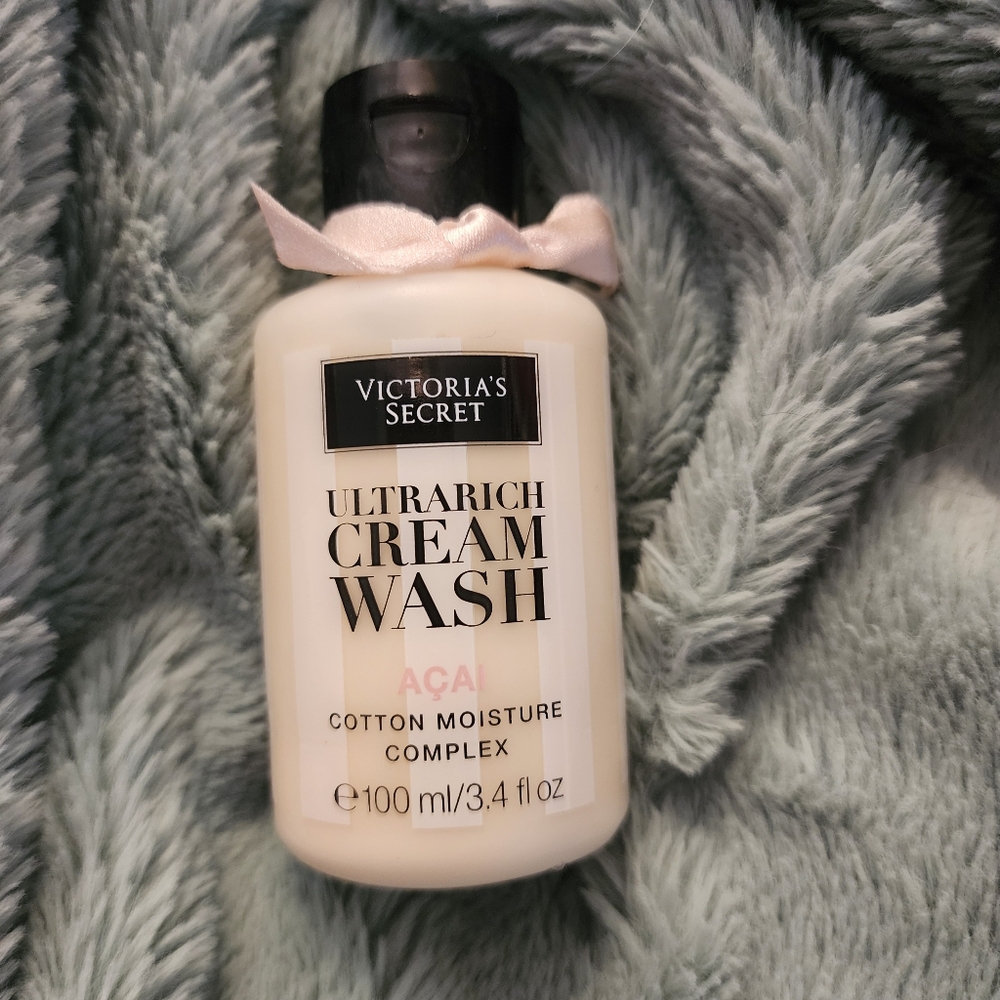 Victoria's Secret ultra rich cream wash Acai 3.4 fl oz